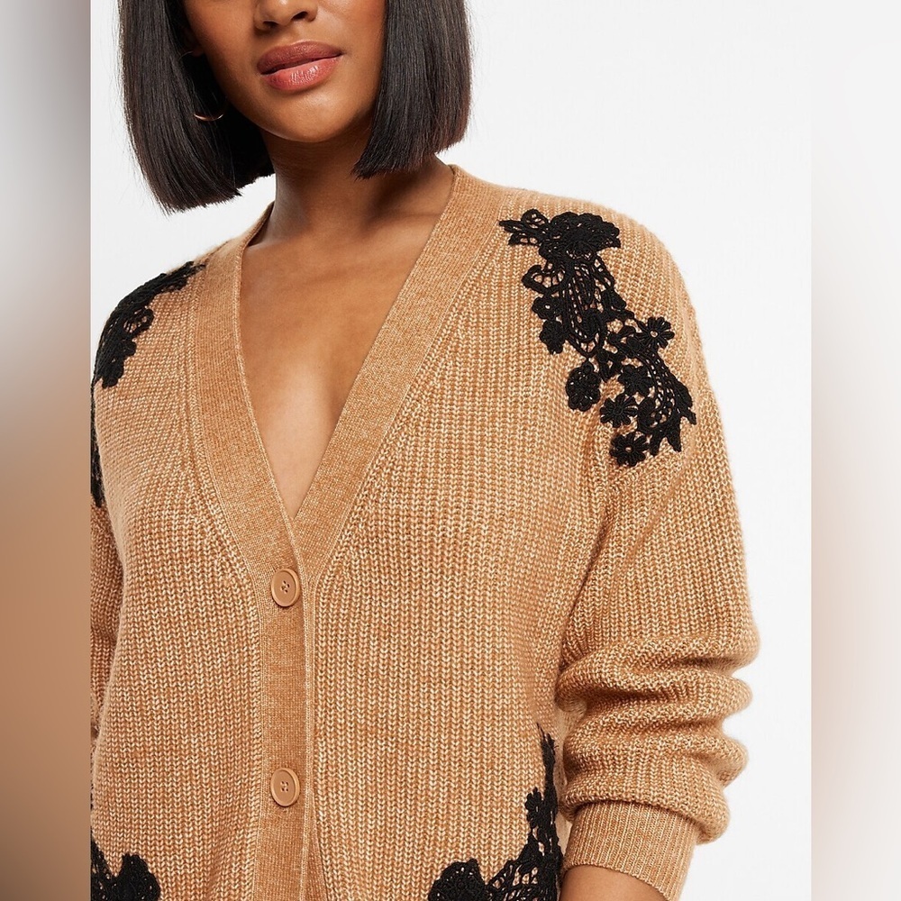NWT Women’s Express Butterscotch Black Embroidered Accents Button Up Cardigan XS - Picture 2 of 12